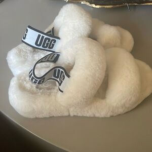 UGG Australia Oh Yeah Women's Slipper, Size 6 White fur